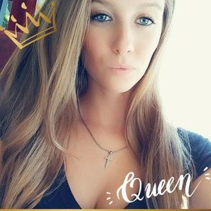 Meet your Posher, Melanie